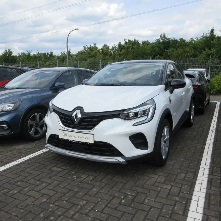 Photo 1 : Renault Captur 2023 Essence