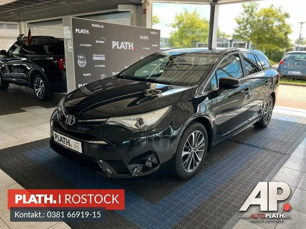 Photo 1 : Toyota Avensis 2015 Essence