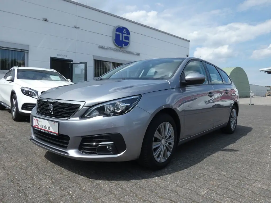 Photo 1 : Peugeot 308 2021 Petrol