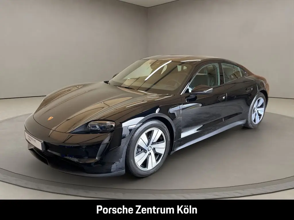 Photo 1 : Porsche Taycan 2021 Non renseigné