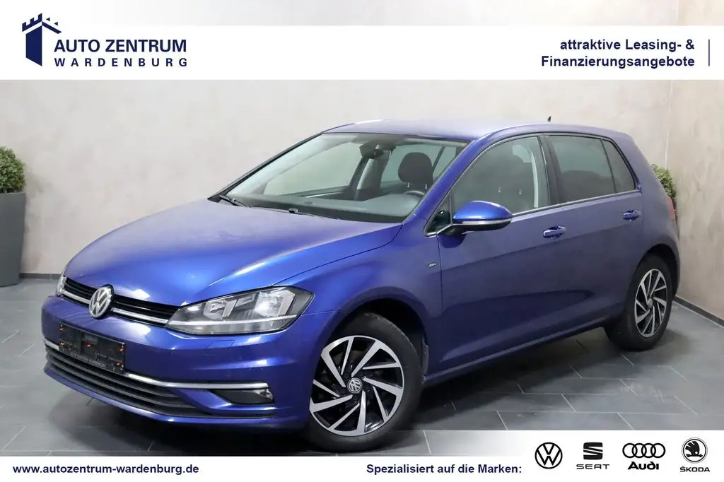 Photo 1 : Volkswagen Golf 2019 Petrol