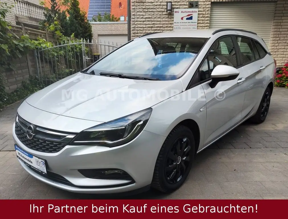 Photo 1 : Opel Astra 2018 Diesel