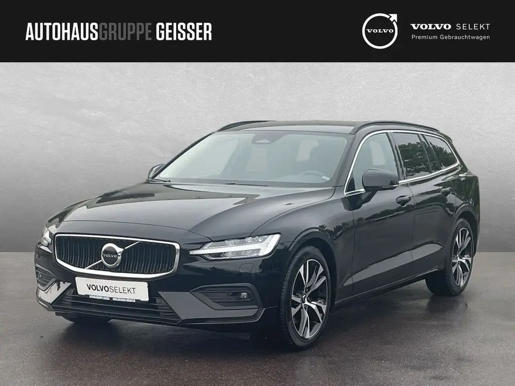 Photo 1 : Volvo V60 2023 Petrol