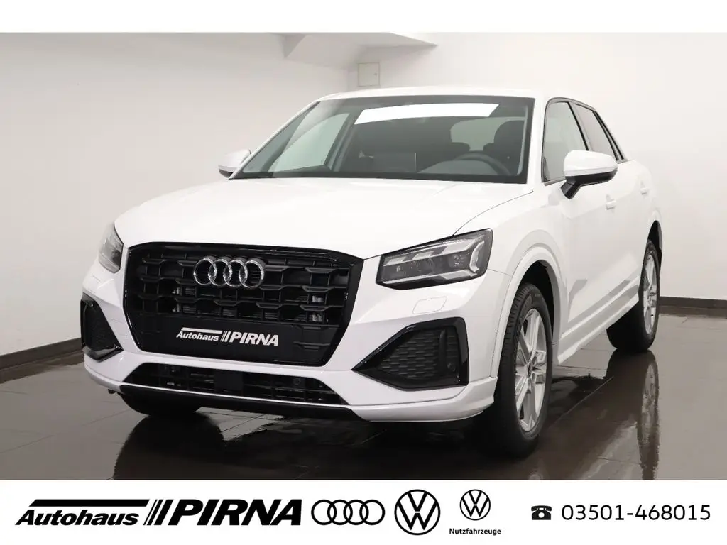 Photo 1 : Audi Q2 2024 Petrol