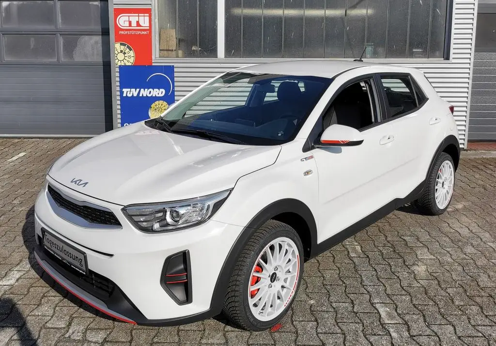 Photo 1 : Kia Stonic 2023 Essence