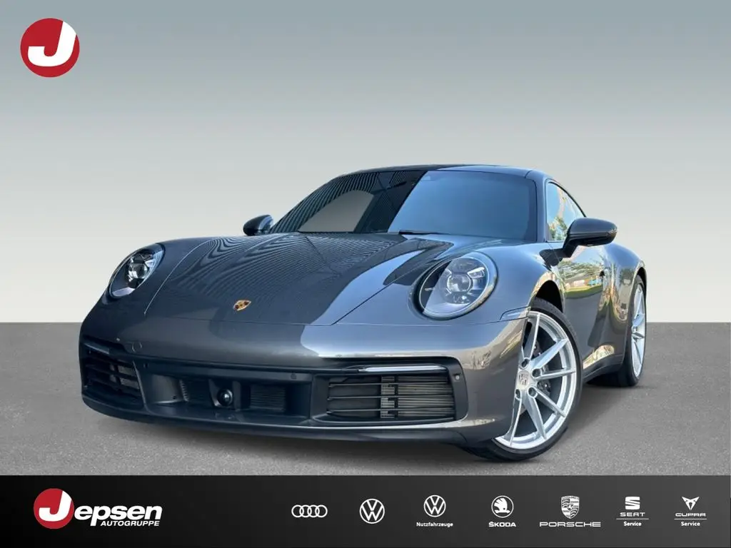 Photo 1 : Porsche 992 2021 Petrol