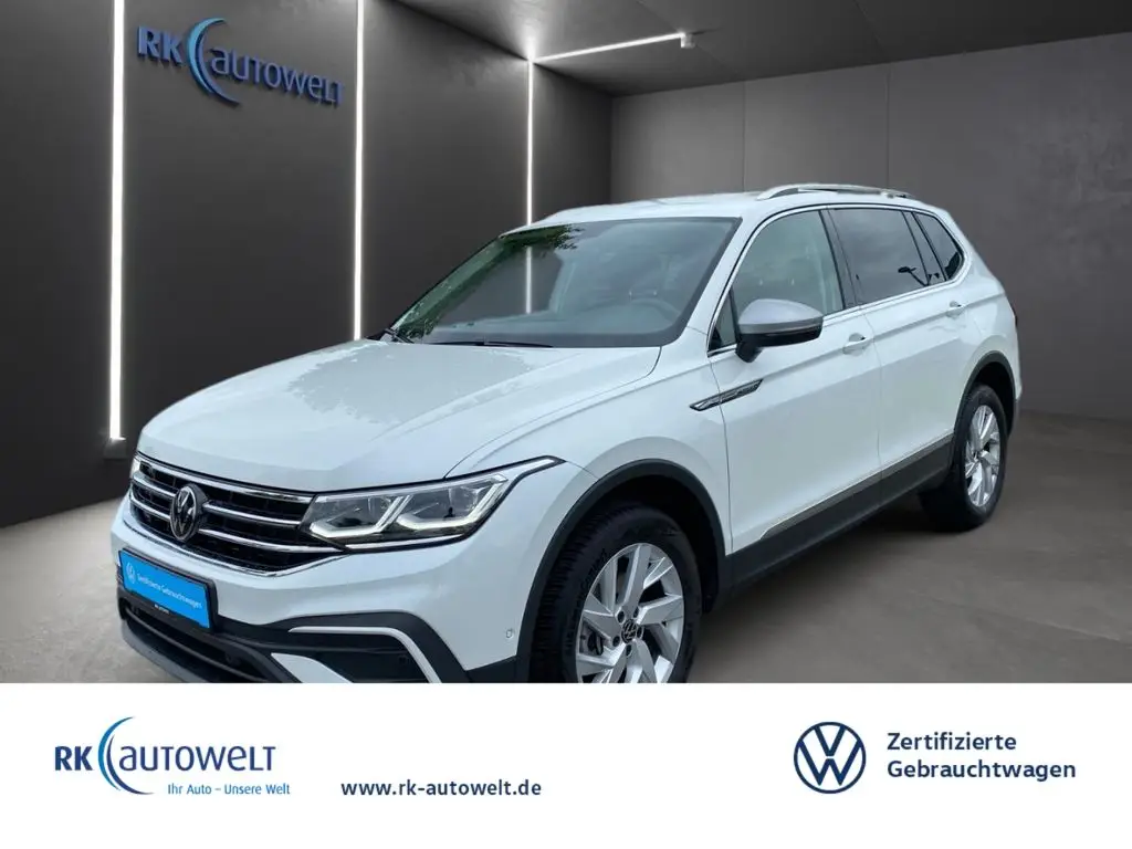 Photo 1 : Volkswagen Tiguan 2023 Essence