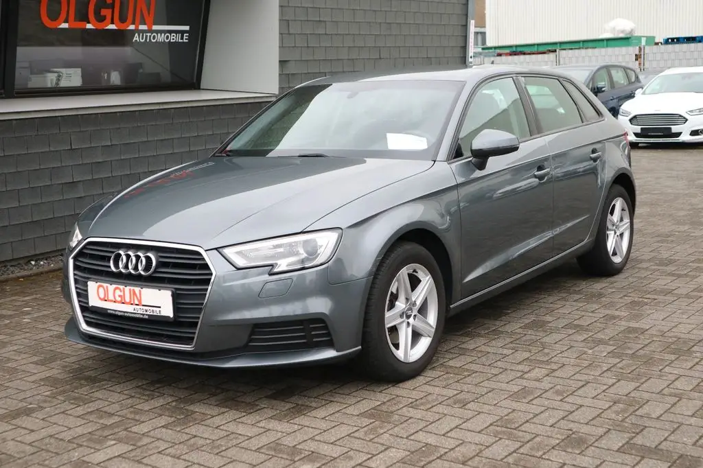 Photo 1 : Audi A3 2019 Diesel