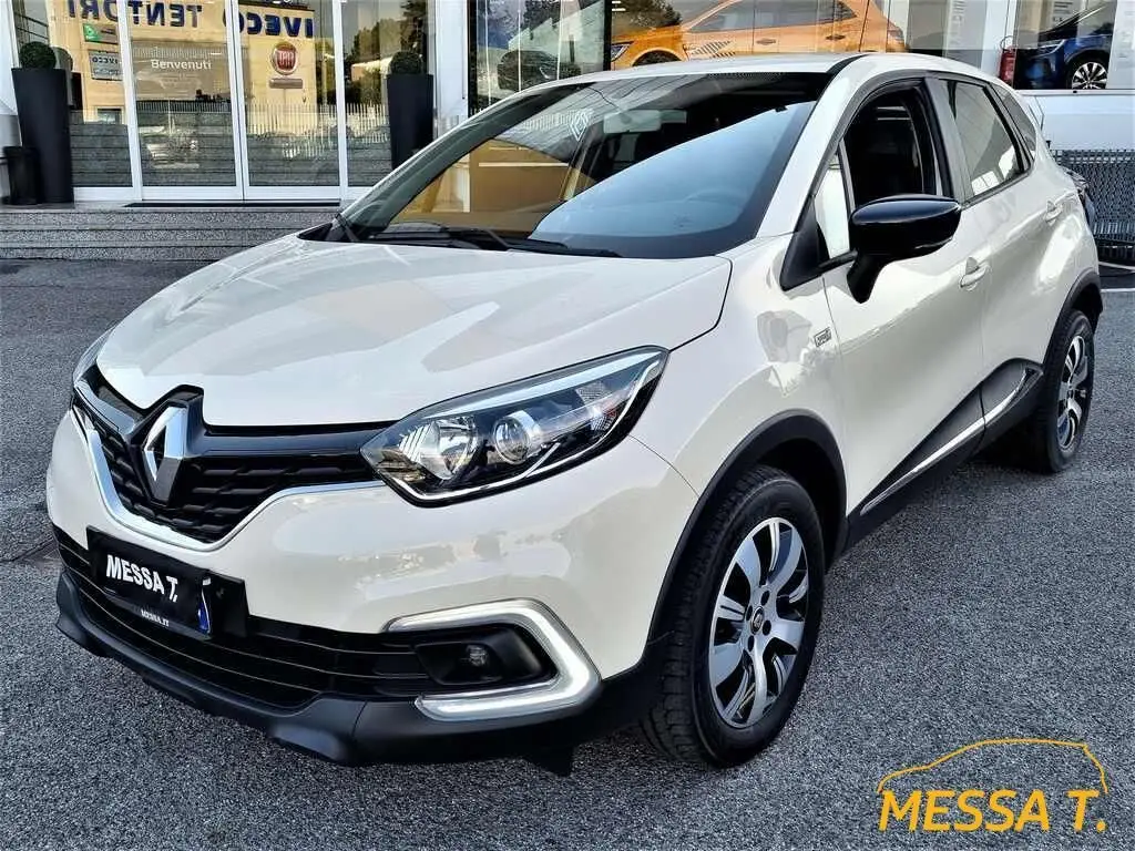 Photo 1 : Renault Captur 2019 Diesel