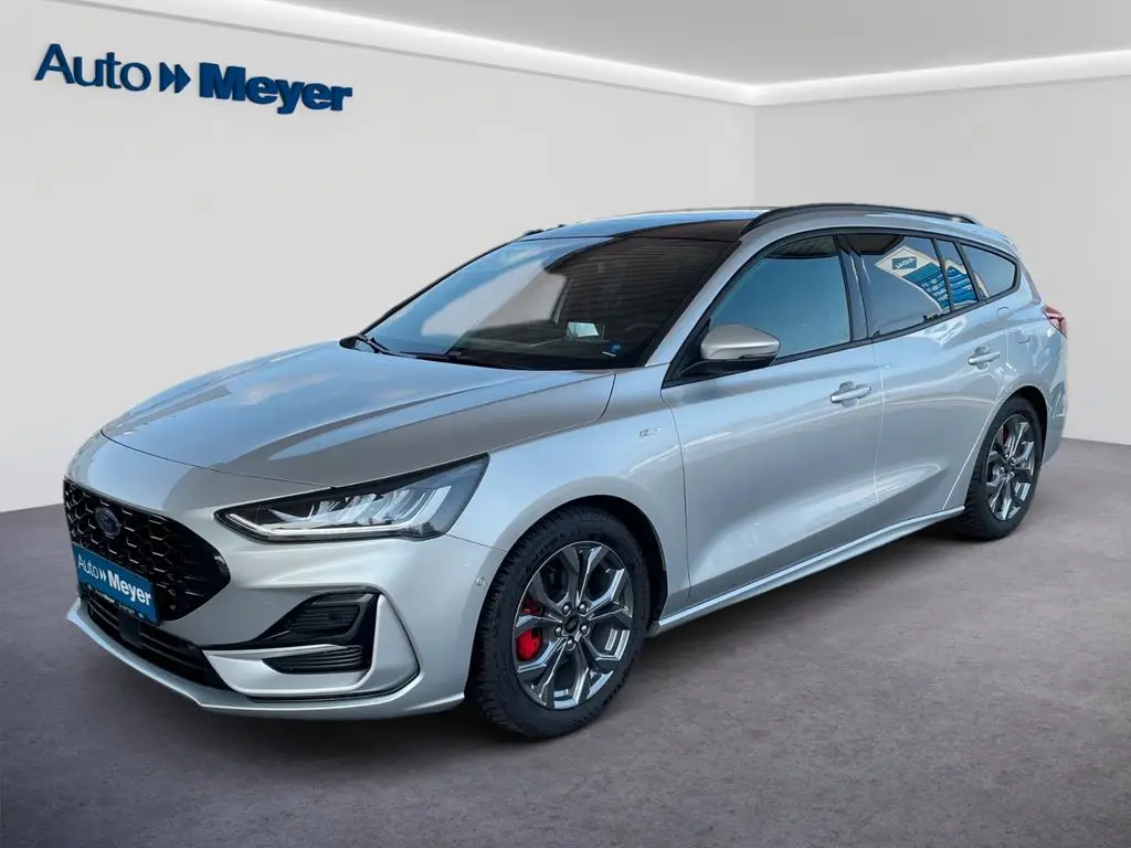 Photo 1 : Ford Focus 2023 Hybrid