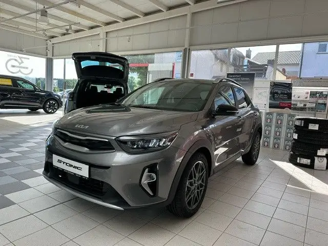 Photo 1 : Kia Stonic 2024 Petrol