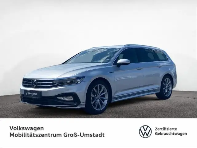 Photo 1 : Volkswagen Passat 2023 Essence