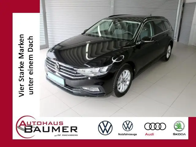 Photo 1 : Volkswagen Passat 2023 Petrol