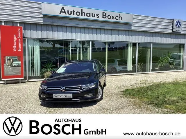 Photo 1 : Volkswagen Passat 2021 Petrol