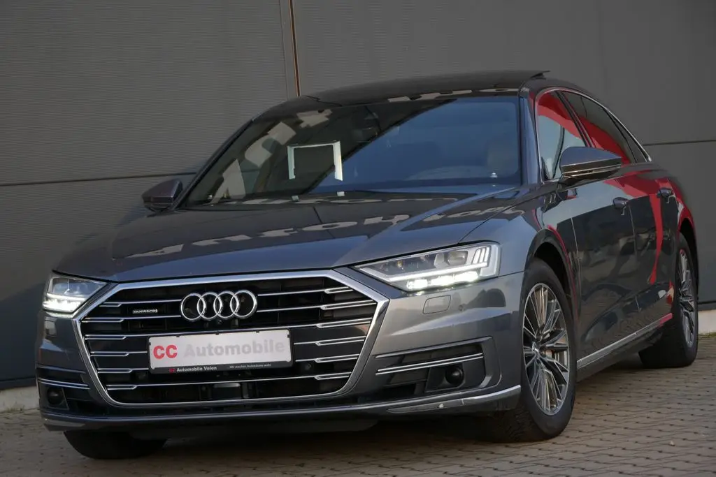 Photo 1 : Audi A8 2019 Petrol