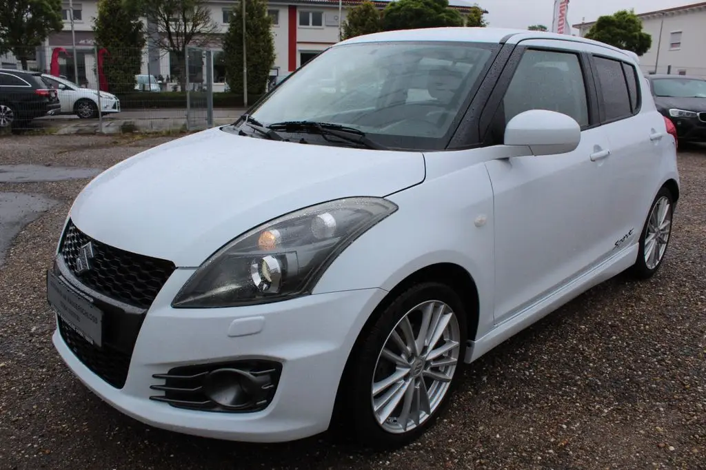 Photo 1 : Suzuki Swift 2015 Petrol