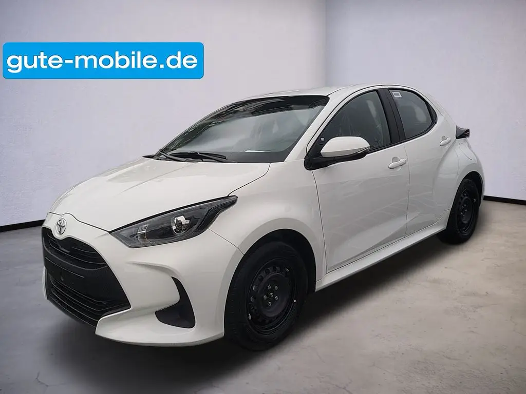 Photo 1 : Toyota Yaris 2022 Petrol