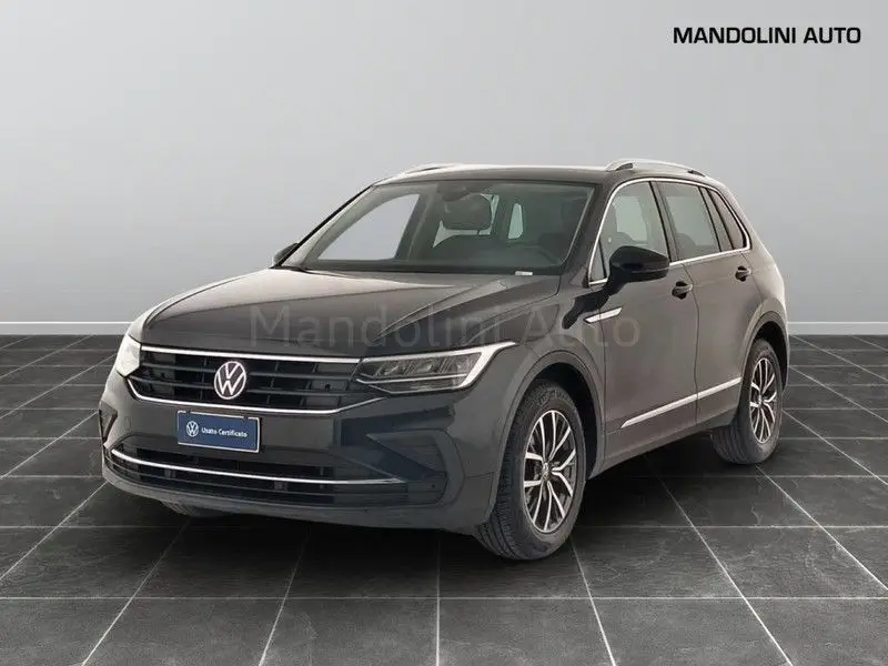 Photo 1 : Volkswagen Tiguan 2021 Essence