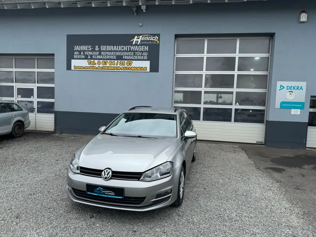 Photo 1 : Volkswagen Golf 2016 Petrol