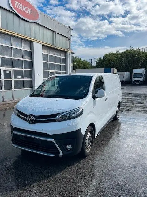 Photo 1 : Toyota Proace 2017 Diesel