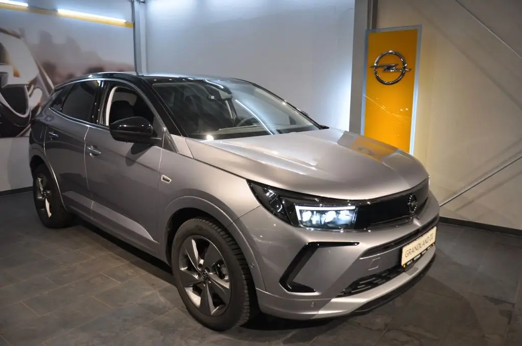 Photo 1 : Opel Grandland 2022 Petrol