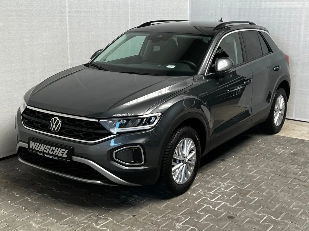 Photo 1 : Volkswagen T-roc 2023 Petrol