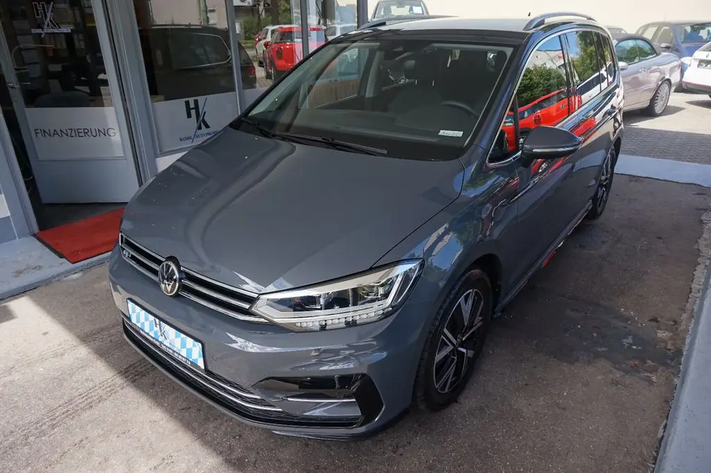 Photo 1 : Volkswagen Touran 2023 Petrol