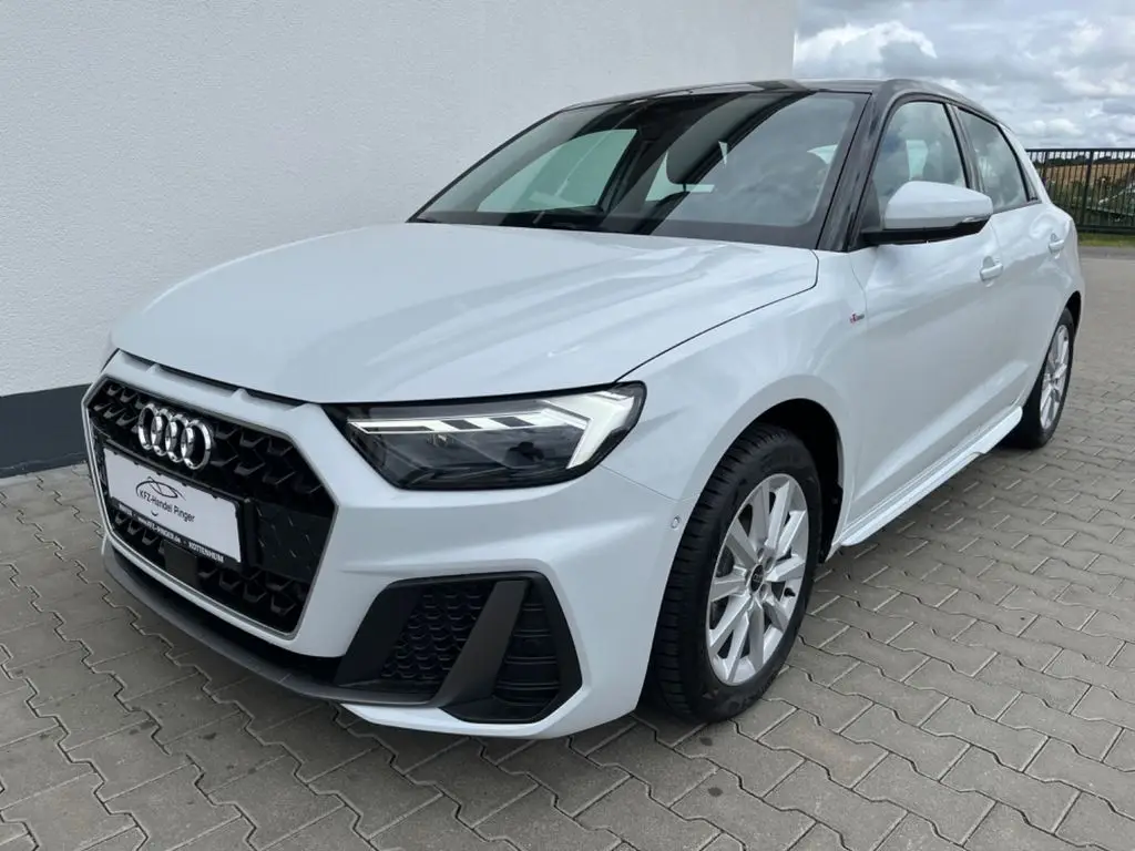 Photo 1 : Audi A1 2023 Petrol