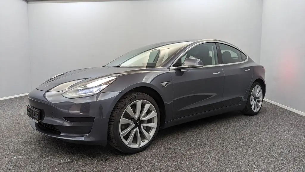 Photo 1 : Tesla Model 3 2019 Non renseigné