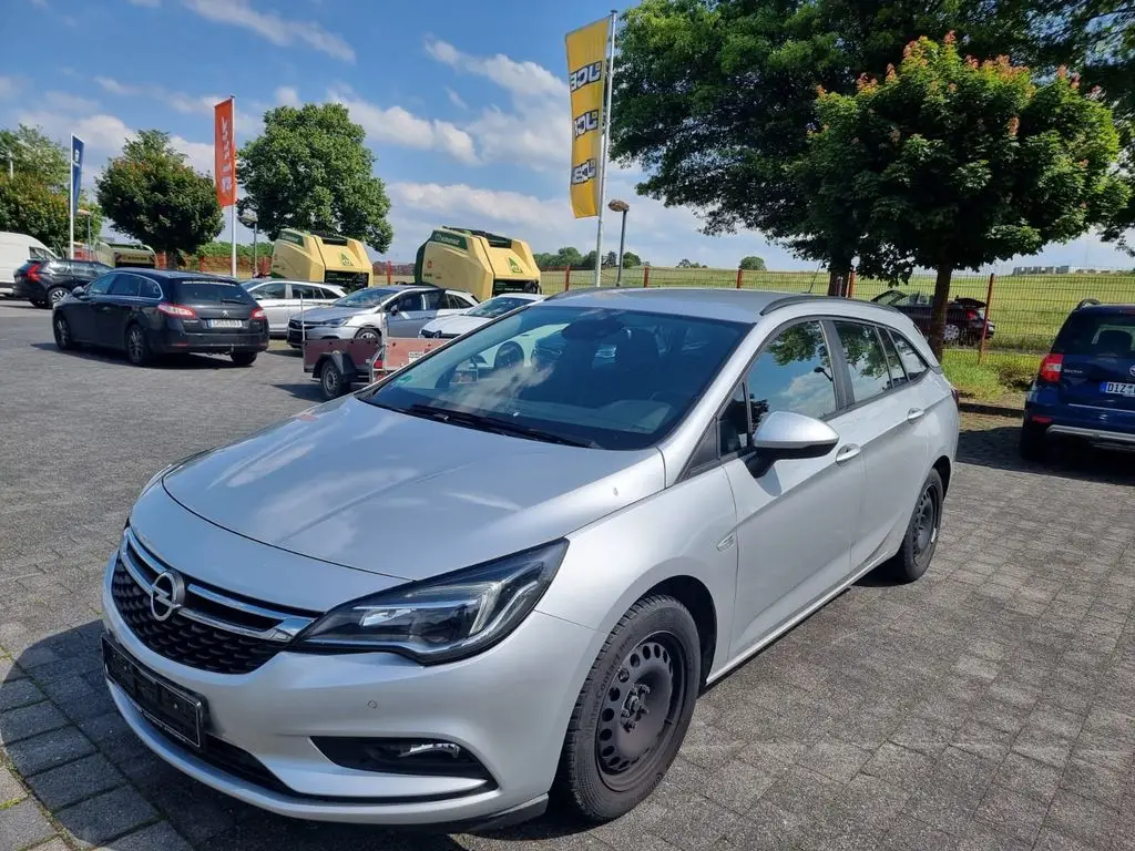 Photo 1 : Opel Astra 2019 Diesel