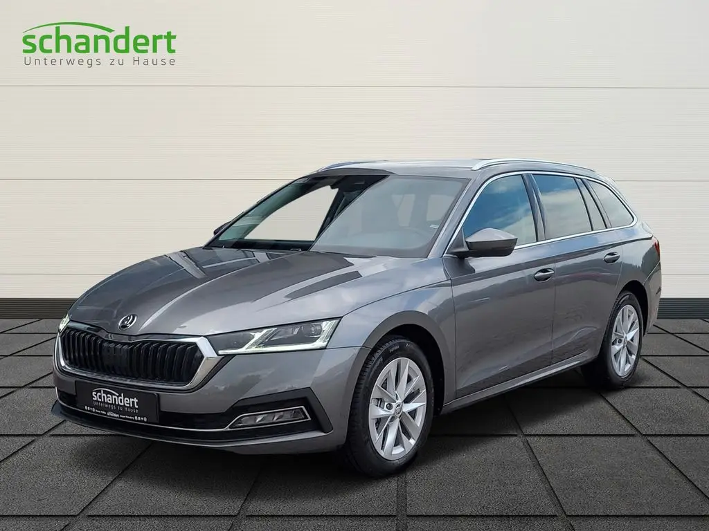 Photo 1 : Skoda Octavia 2024 Essence