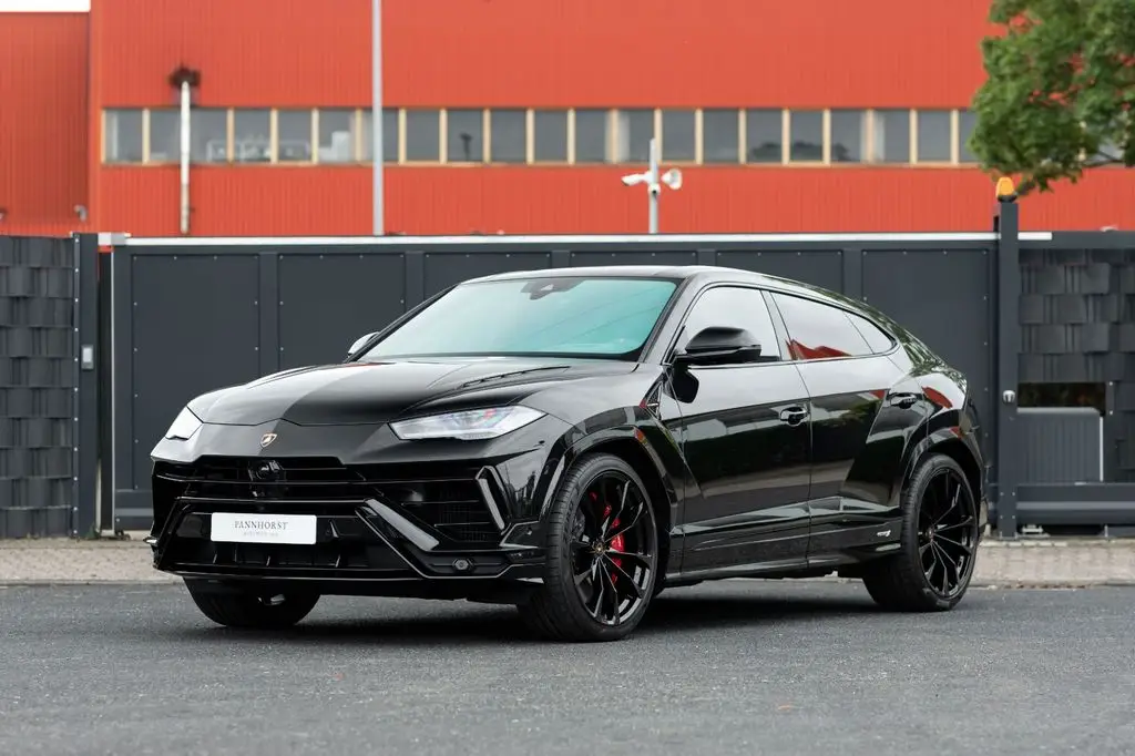 Photo 1 : Lamborghini Urus 2024 Essence