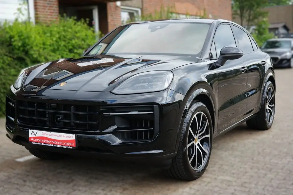 Photo 1 : Porsche Cayenne 2023 Petrol