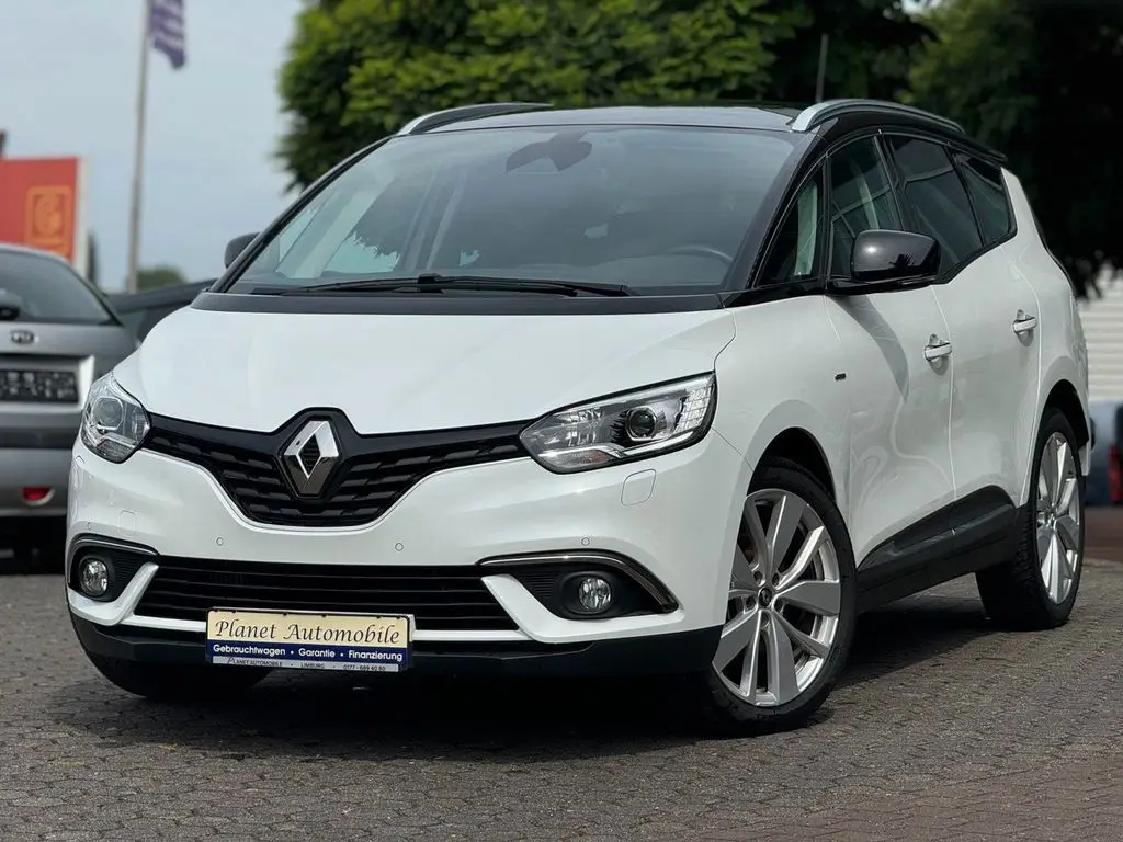 Photo 1 : Renault Grand Scenic 2020 Essence