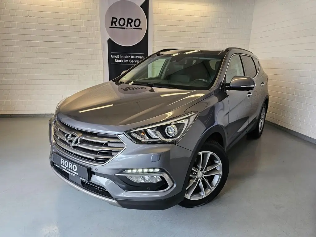 Photo 1 : Hyundai Santa Fe 2016 Diesel