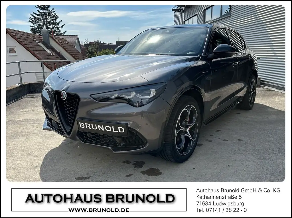 Photo 1 : Alfa Romeo Stelvio 2024 Petrol