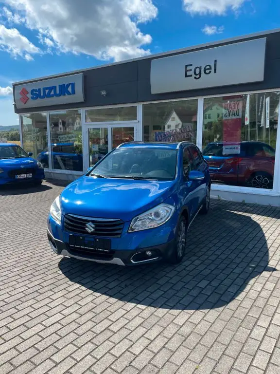 Photo 1 : Suzuki Sx4 2015 Petrol