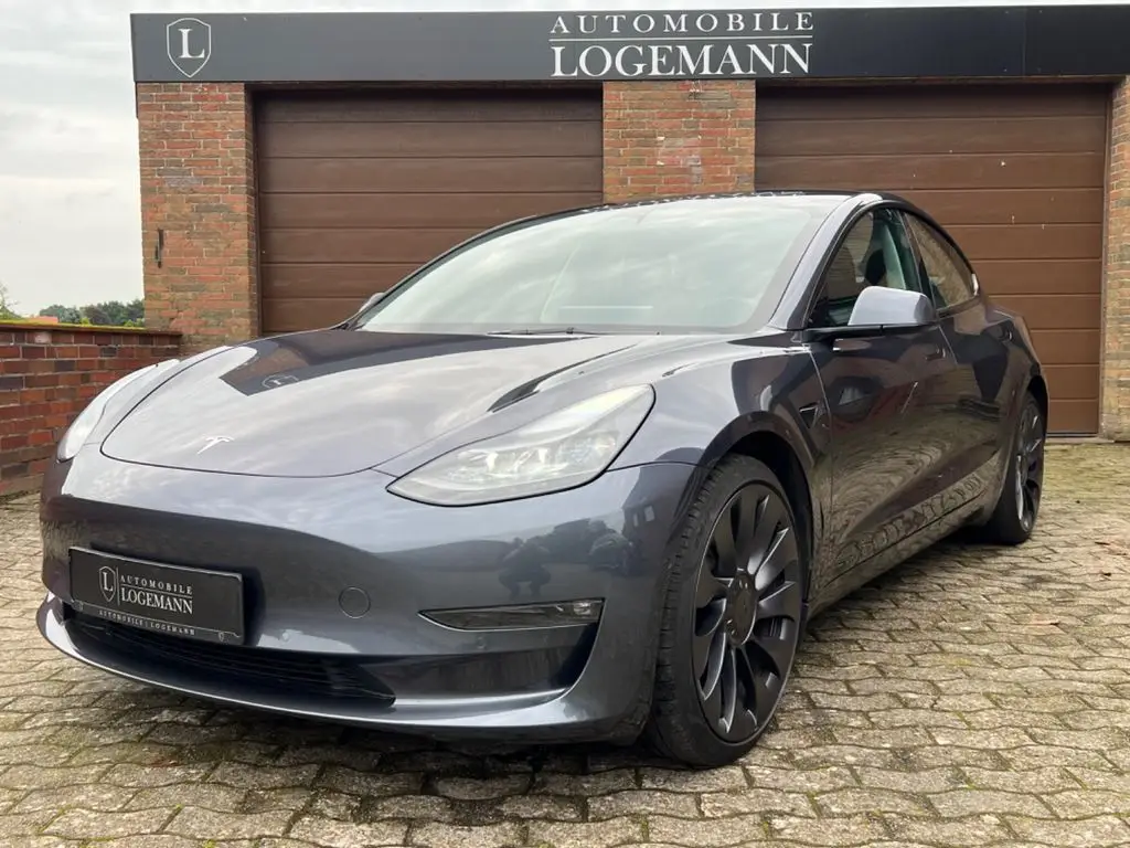 Photo 1 : Tesla Model 3 2022 Not specified