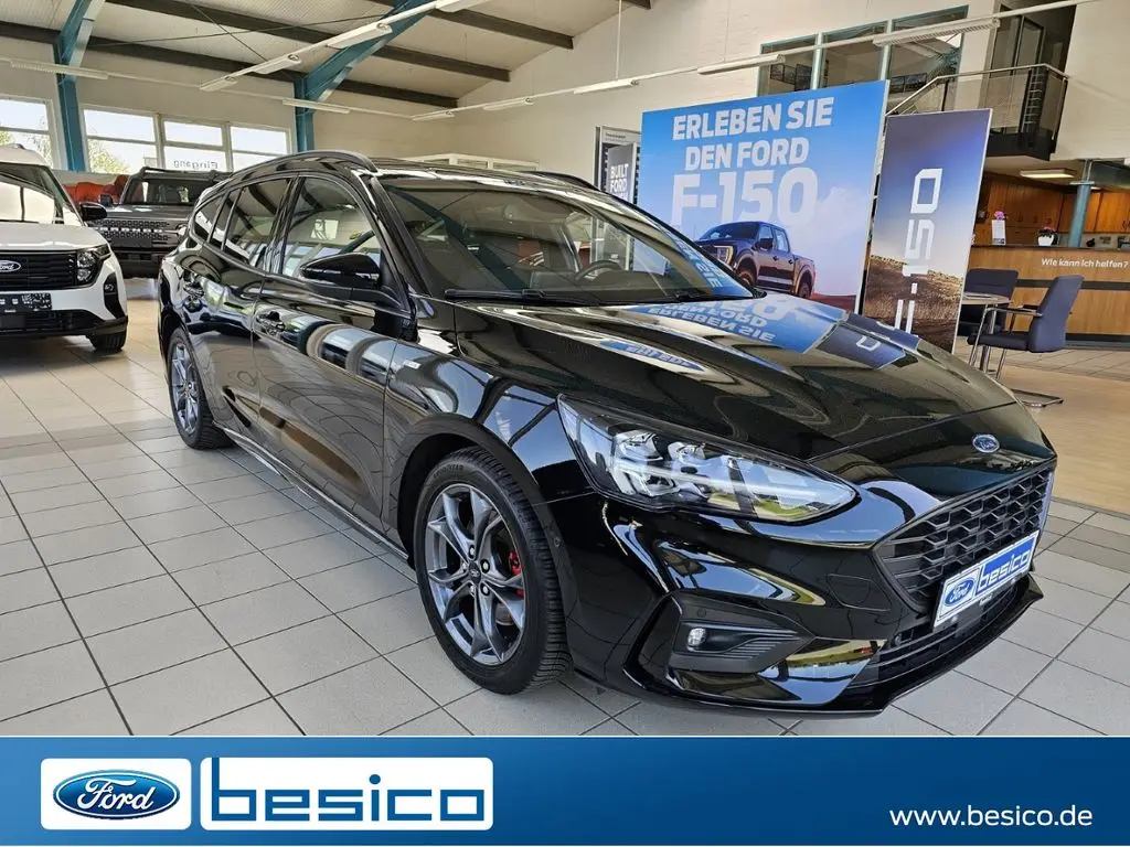 Photo 1 : Ford Focus 2019 Petrol