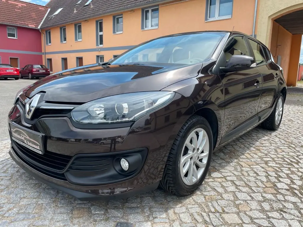 Photo 1 : Renault Megane 2015 Petrol