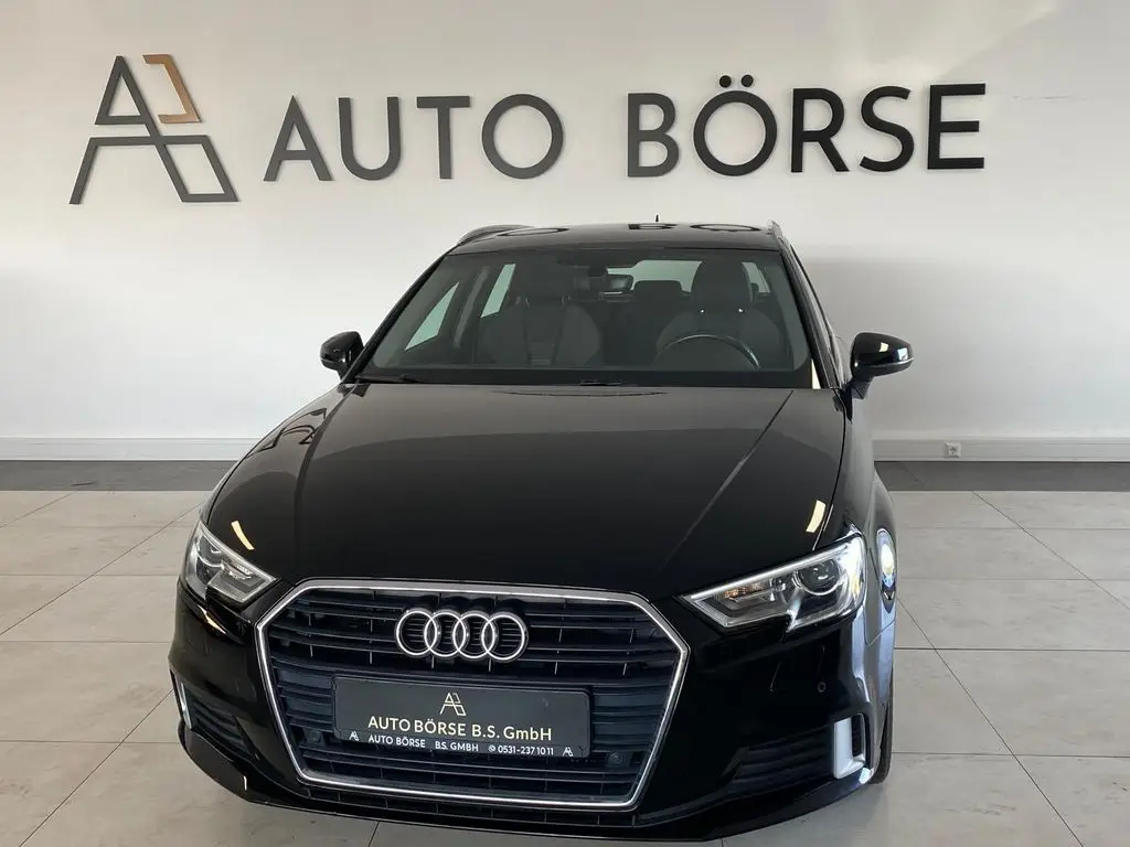 Photo 1 : Audi A3 2019 Diesel