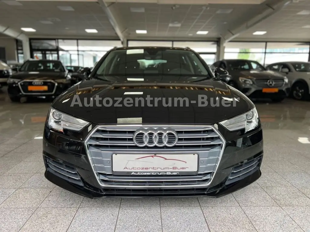 Photo 1 : Audi A4 2016 Petrol