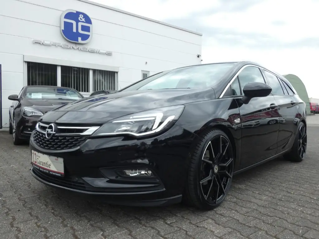 Photo 1 : Opel Astra 2018 Essence