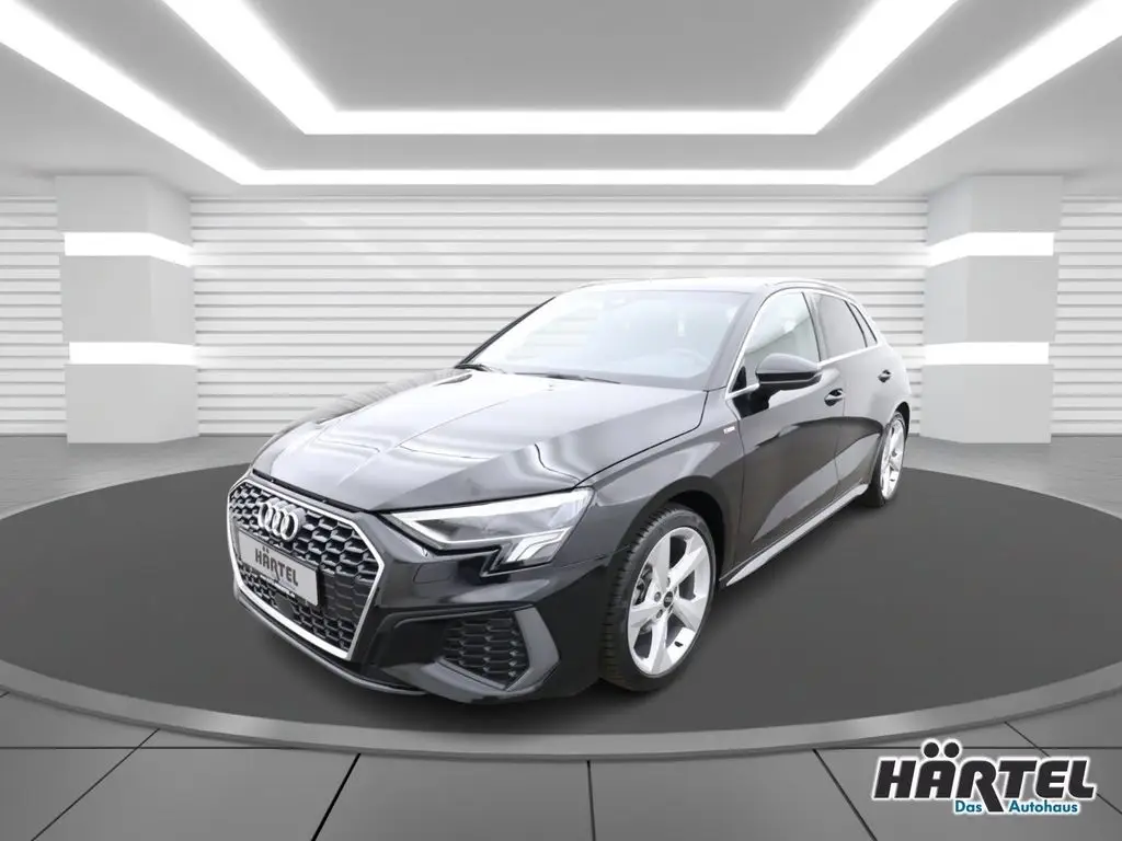 Photo 1 : Audi A3 2023 Hybride