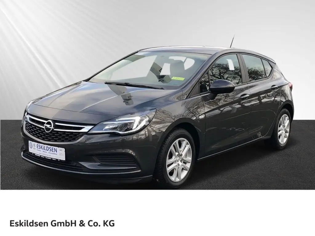 Photo 1 : Opel Astra 2016 Essence