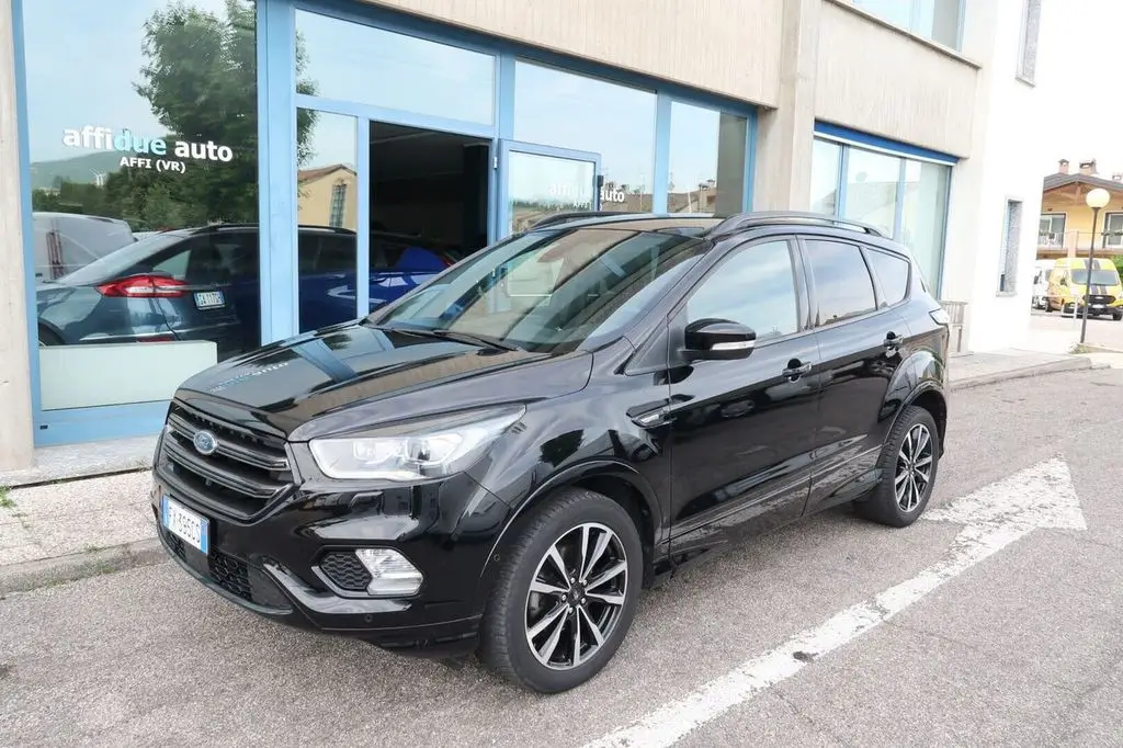 Photo 1 : Ford Kuga 2019 Essence