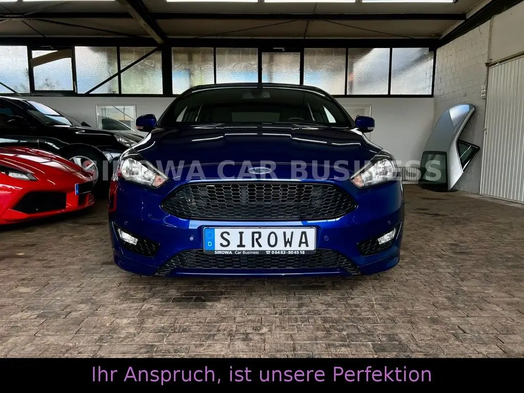 Photo 1 : Ford Focus 2018 Petrol