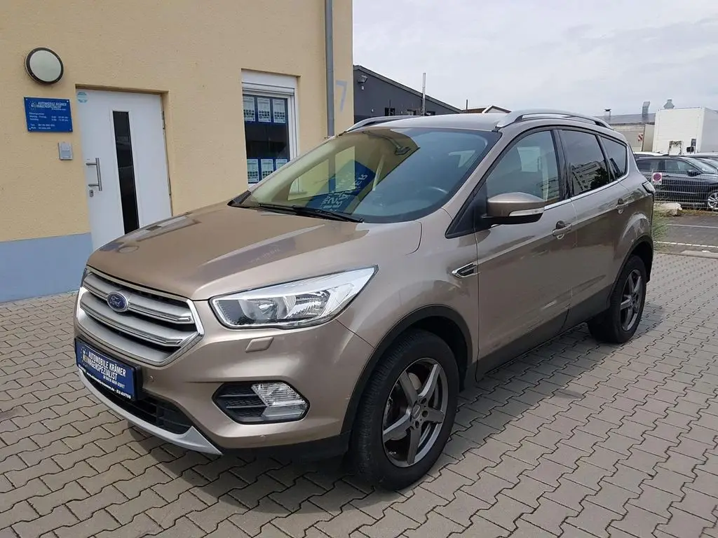 Photo 1 : Ford Kuga 2019 Petrol