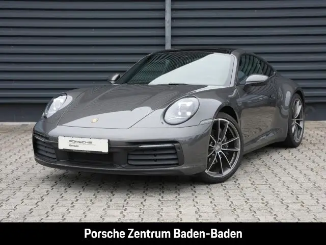 Photo 1 : Porsche 992 2022 Essence