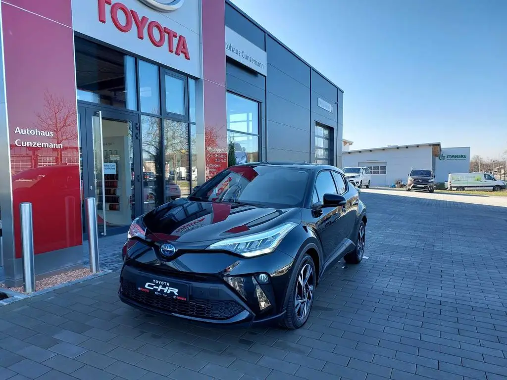 Photo 1 : Toyota C-hr 2022 Petrol